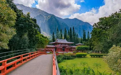 Audio-Guided Driving Tour Through Oahu, Hawaii