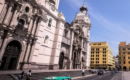 Lima Guided Tour with Larco Museum and Casa Aliaga