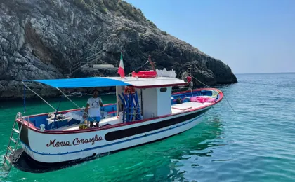 Blue Grotto Boat Cruise