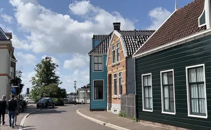 Self-guided audio tour of Zaandam's history, art and architecture