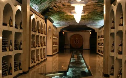 Wine Tour to Milesti Mici Winery with Tasting