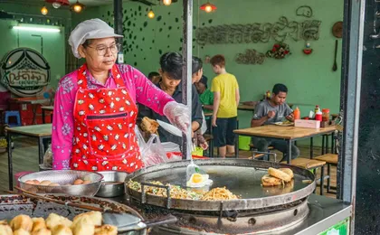 Evening food tour in Phnom Penh