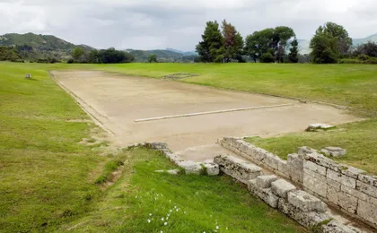 Guided tour of ancient Olympia with digital interactive visit