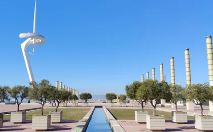 Barcelona guided tour with Sagrada Familia and Park Güell entry