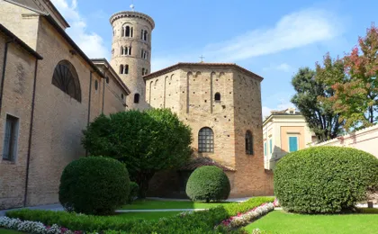 Ravenna private tour with entrance to monuments