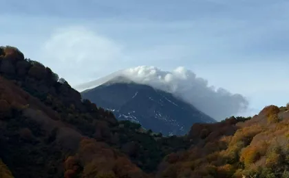Half-day 4x4 tour of Mount Etna with lava cave and local tastings