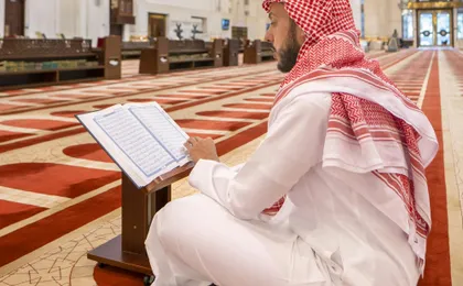 Medina heritage walking tour with Quba Mosque and date tasting