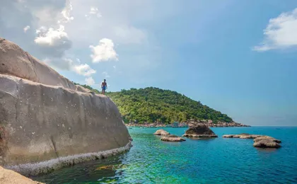 Day trip to discover Koh Tao and Koh Nang Yuan with lunch