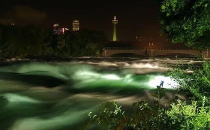 Niagara Falls night illumination tour
