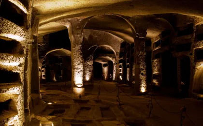 Guided tour of the Catacombs of San Gennaro