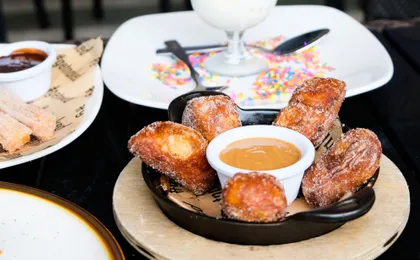 Guided tour of Oceanfront to discover the best donuts in Miami