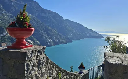 Sorrento, Positano and Amalfi shared tour from Naples with light lunch