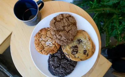 Madison Capitol Square donuts and sweet treats guided walking tour