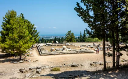 Guided tour of Kos Town, Asclepeion and Zia with wine-tasting