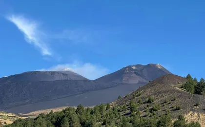 Half-day 4x4 tour of Mount Etna with lava cave and local tastings
