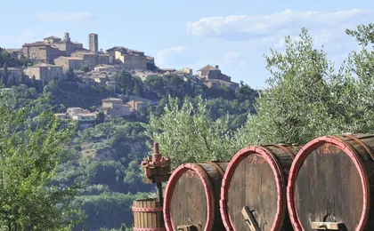 Pienza and Montepulciano food and wine tour from Siena