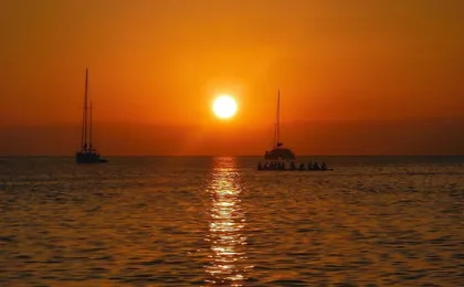 Sunset catamaran trip from Altea