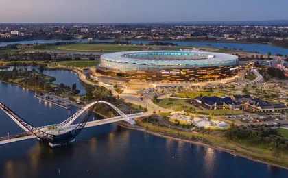 Perth and Fremantle Guided Tour and Swan River Cruise