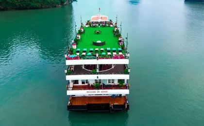 Halong Bay Luxury Cruise 2 Days with Caving,Swimming,Kayaking