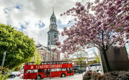 Hamburg hop-on hop-off bus tour 1-day ticket