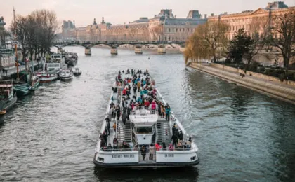 Visit of the Louvre Museum and cruise ticket