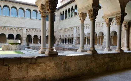 Guided tour of the Monastery of Sant Cugat