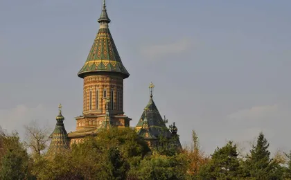Explore Timișoara's photogenic highlights with a local