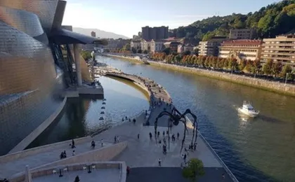 Visit to the Guggenheim Museum in Bilbao in Spanish