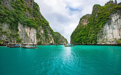 Sunrise Phi Phi + 4 Islands Trip By Speedboat From Krabi