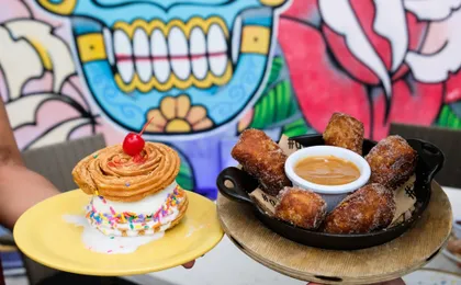 Guided tour of Oceanfront to discover the best donuts in Miami