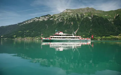 Day ticket for unlimited boat rides on Lake Brienz